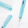 Pioro-wieczne-LAMY-safari-aquasky-F-Marka-Lamy.jpeg