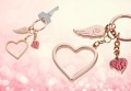 381623-397477-brelok_troika_love_is_in_the_air_emaliowany_-800w.jpg